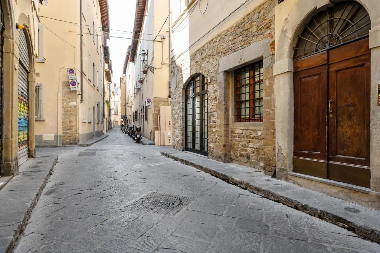 Palazzo Pitti Apartment With Terrace Firenze